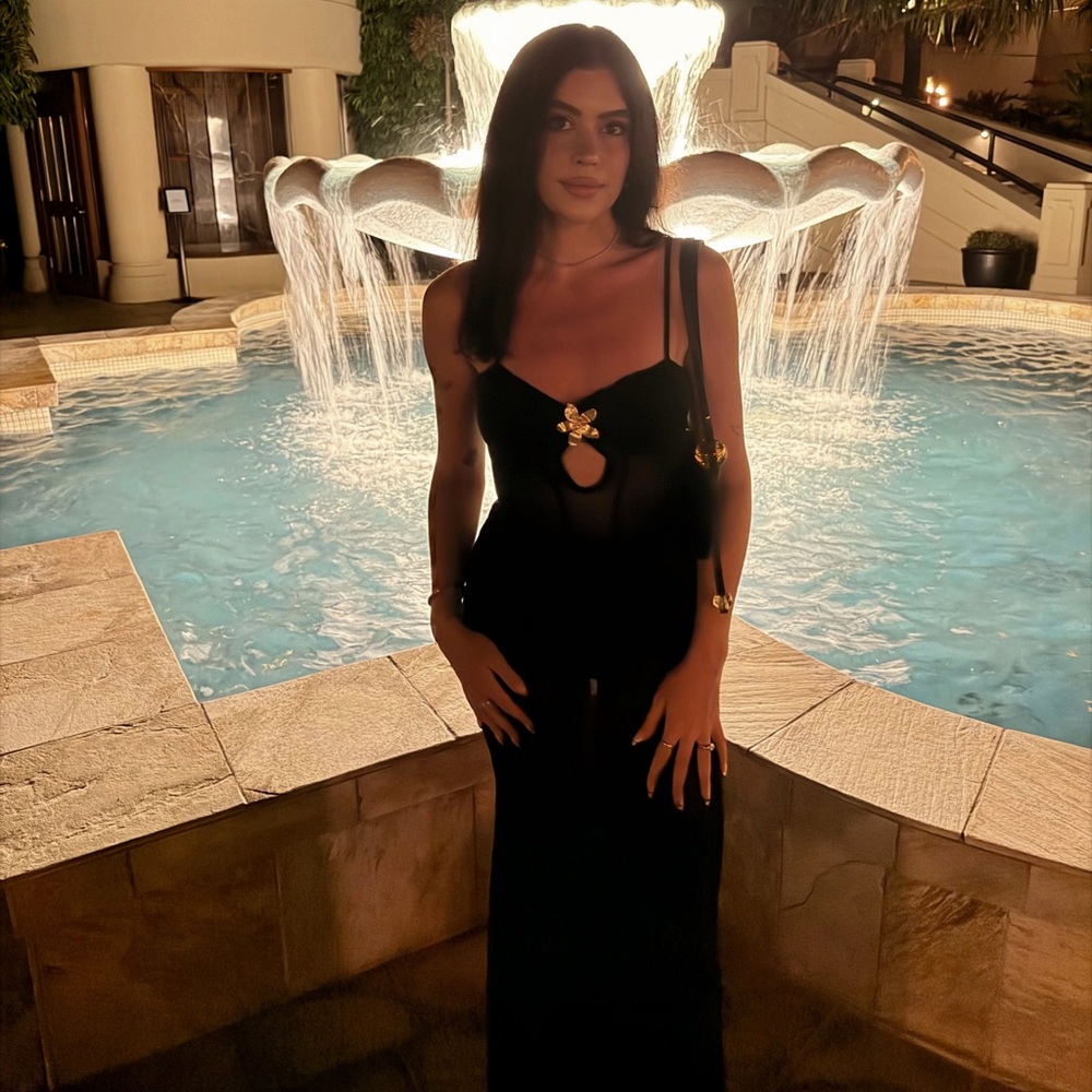 Elegant Black Maxi Dress - Picture 4 of 4